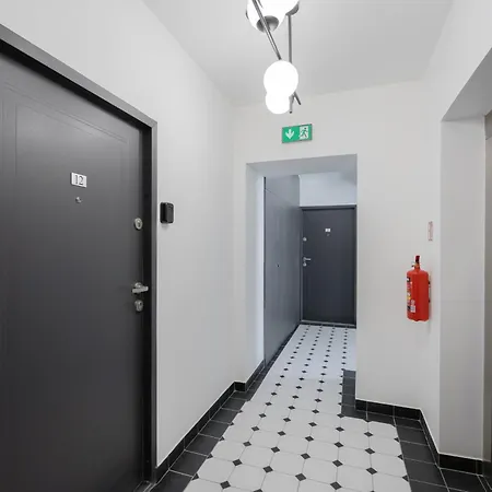 Exceptional Studio For 4 Guests In By Renters Apartment Warschau
