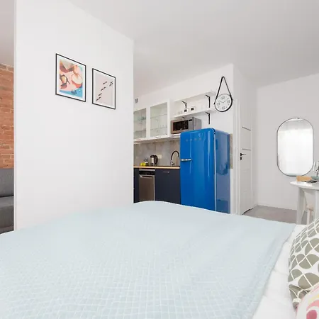 Apartment Exceptional Studio For 4 Guests In By Renters *